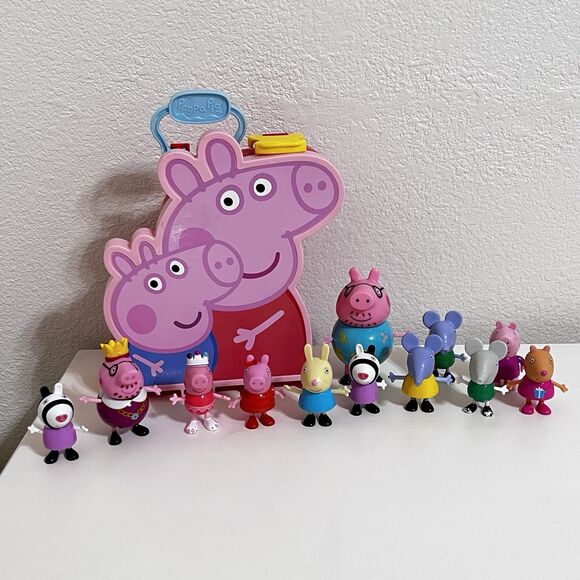 Peppa Pig Carry Along Case + 12 Figures Lot Toys - Picture 1 of 16